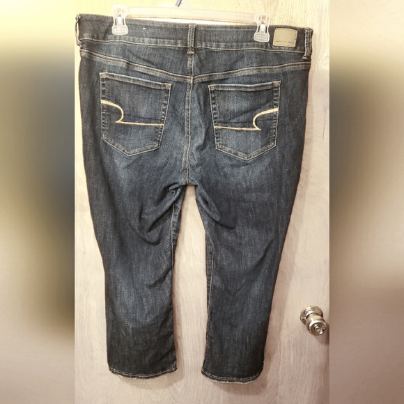 American Eagle *Artist Crop* Jean/Capri - Picture 2 of 6